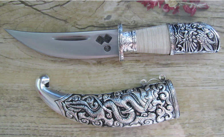 拉薩手信, 藏刀