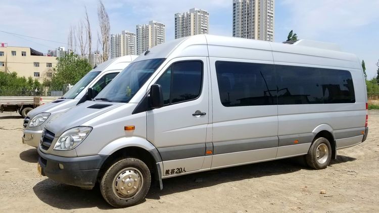 新疆旅遊車20人座